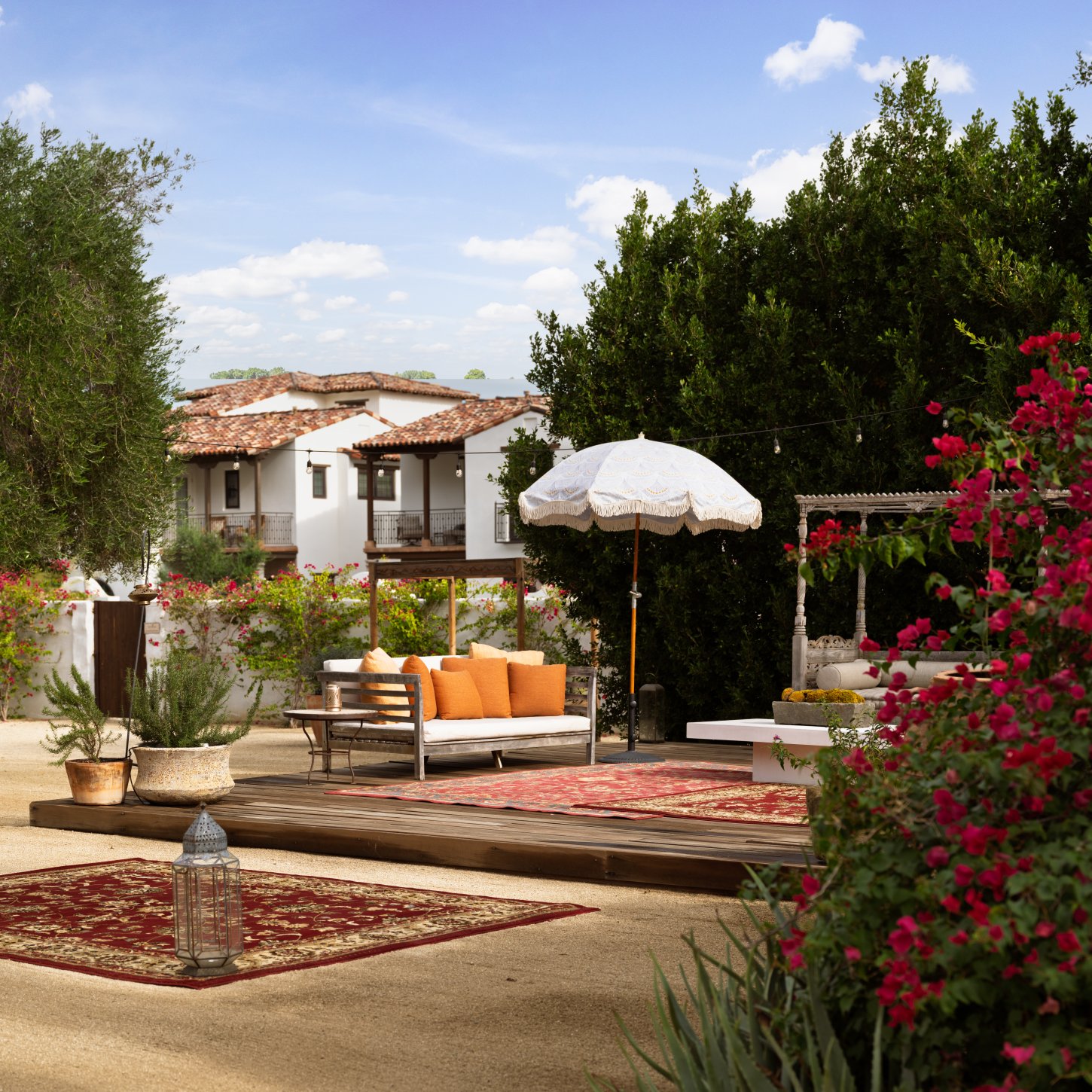 Mediterranean Villas Courtyard