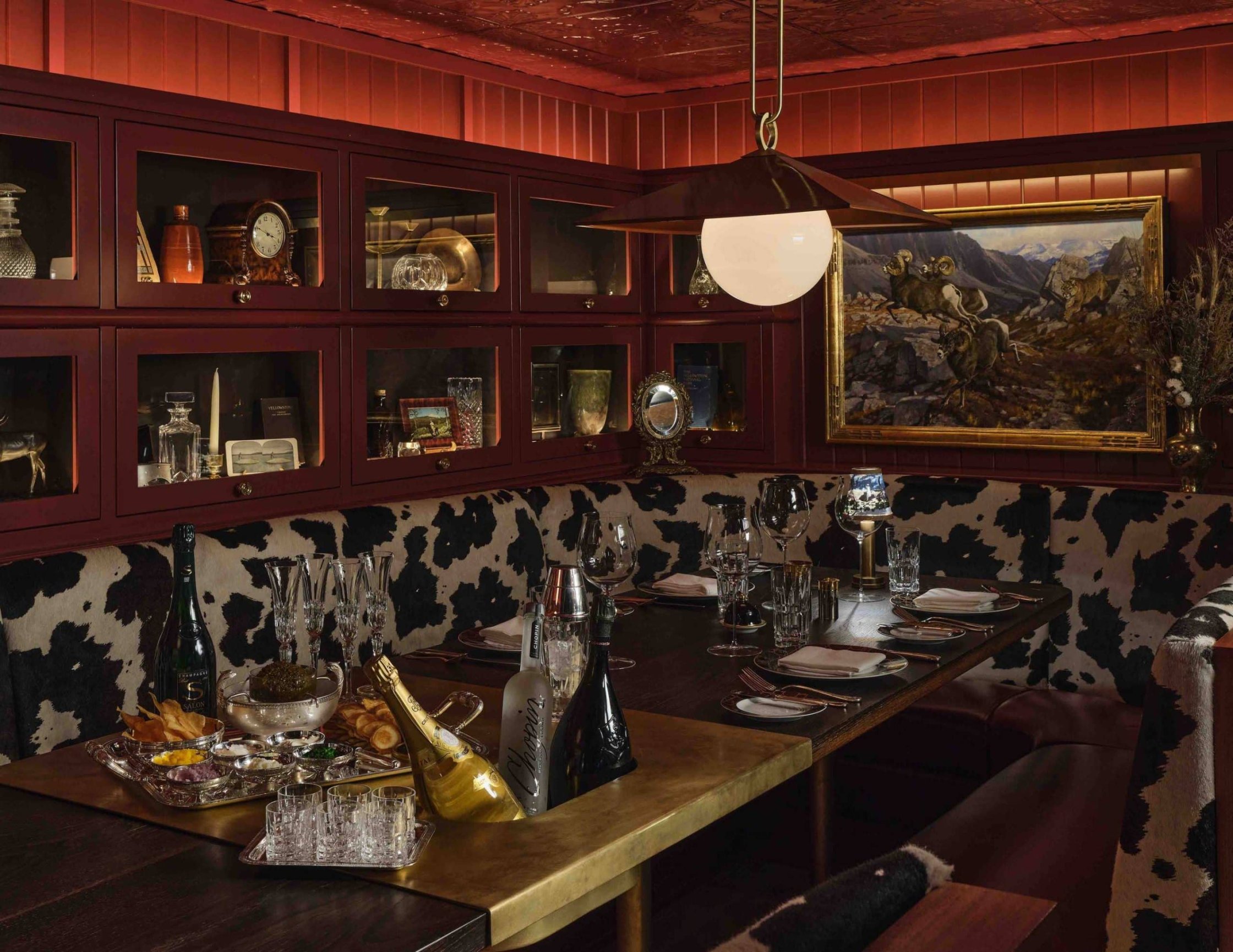 Auric Room