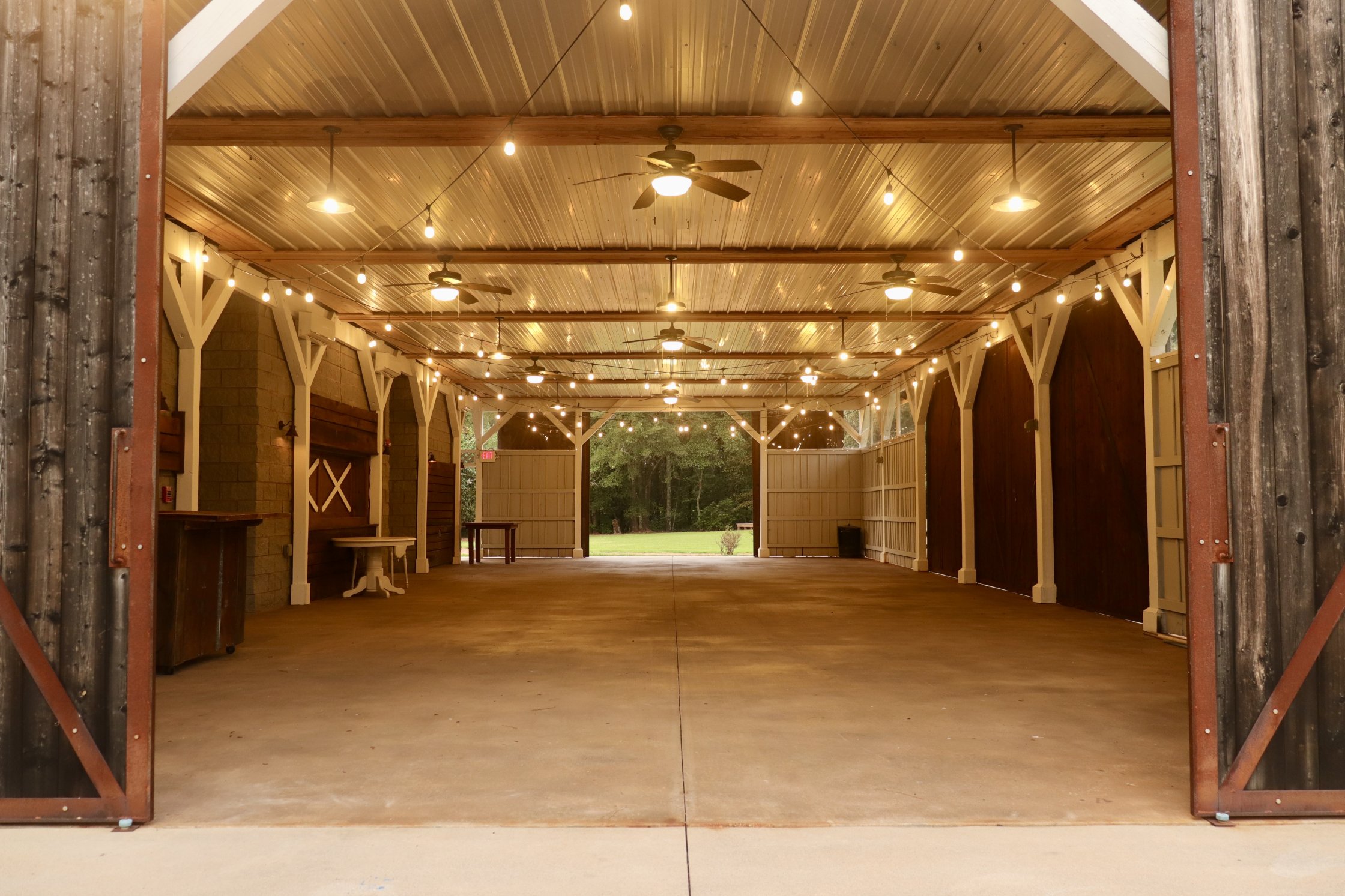 Dazzling string lights to set the evening mood