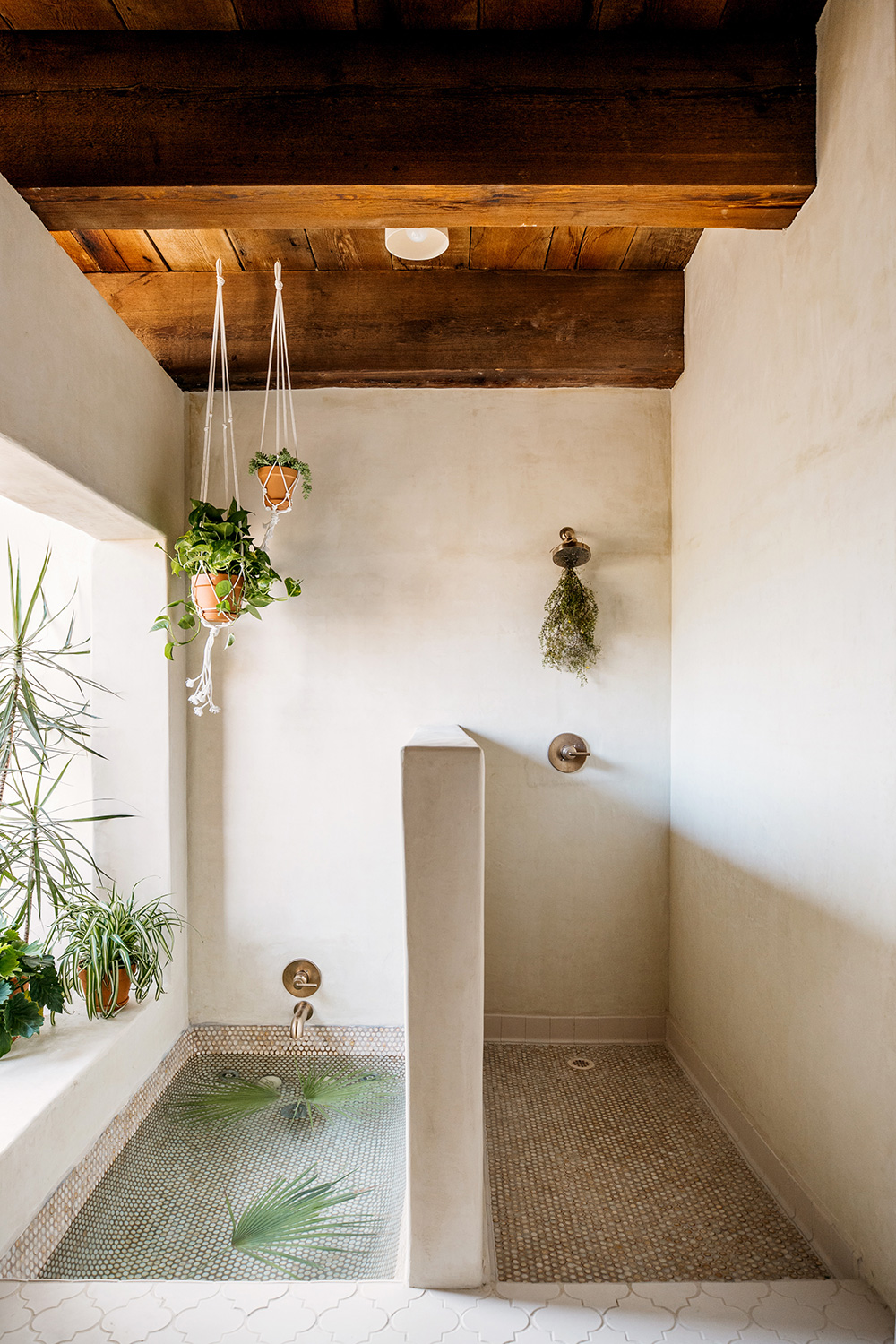 Saguaro Suite bathroom